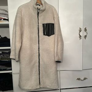 Adorable Sherpa feel zip up
Jacket
